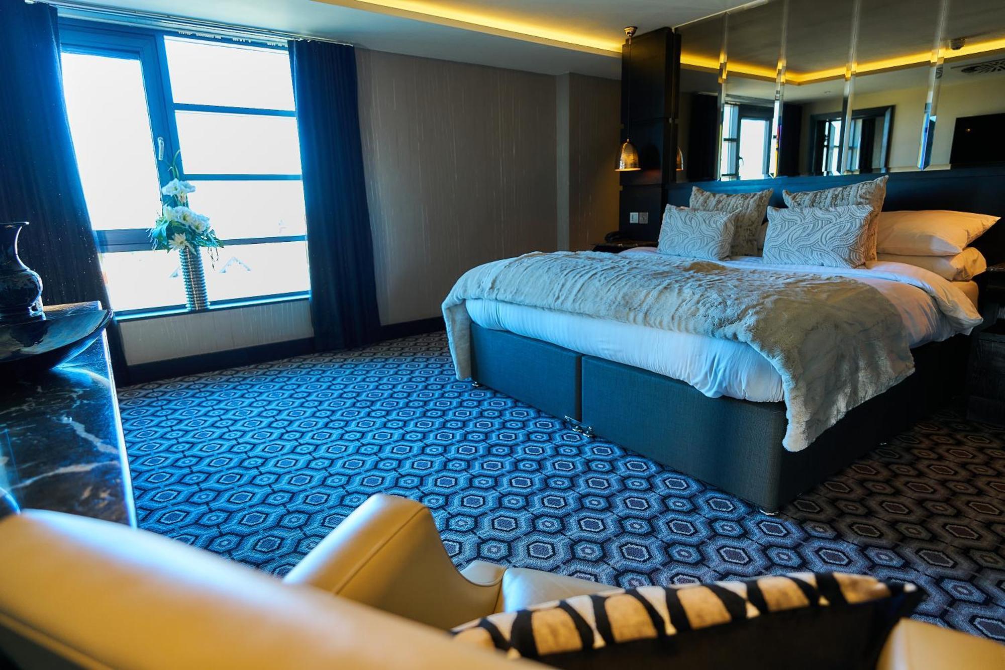 The Vincent Hotel Southport Esterno foto